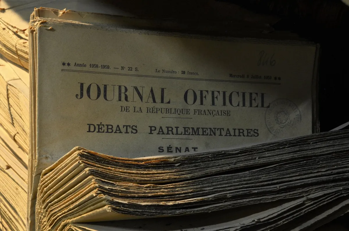 Matter files organised in a governed document library